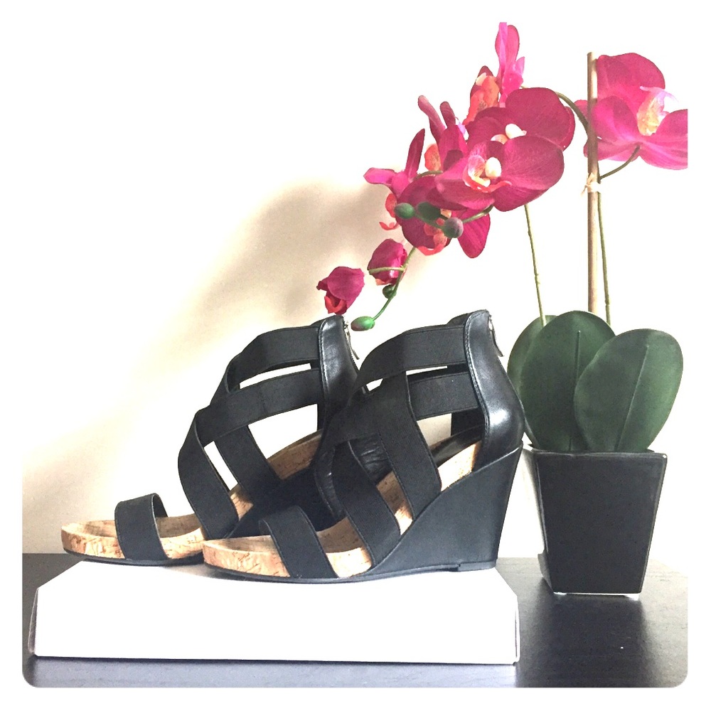 BCBG Black Sandal Wedges, S6